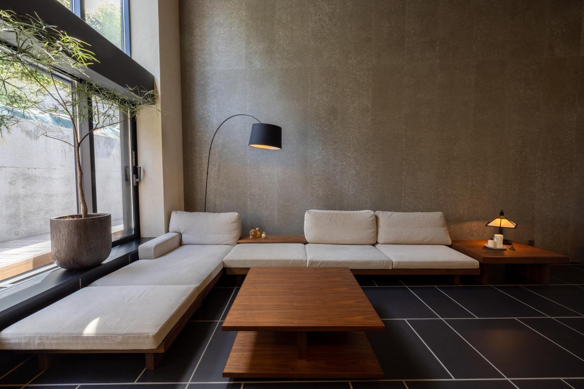 Kakurega Villa Tokyo
